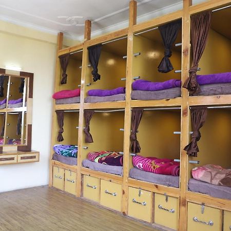 Indian Backpackers Hostel Manāli Extérieur photo