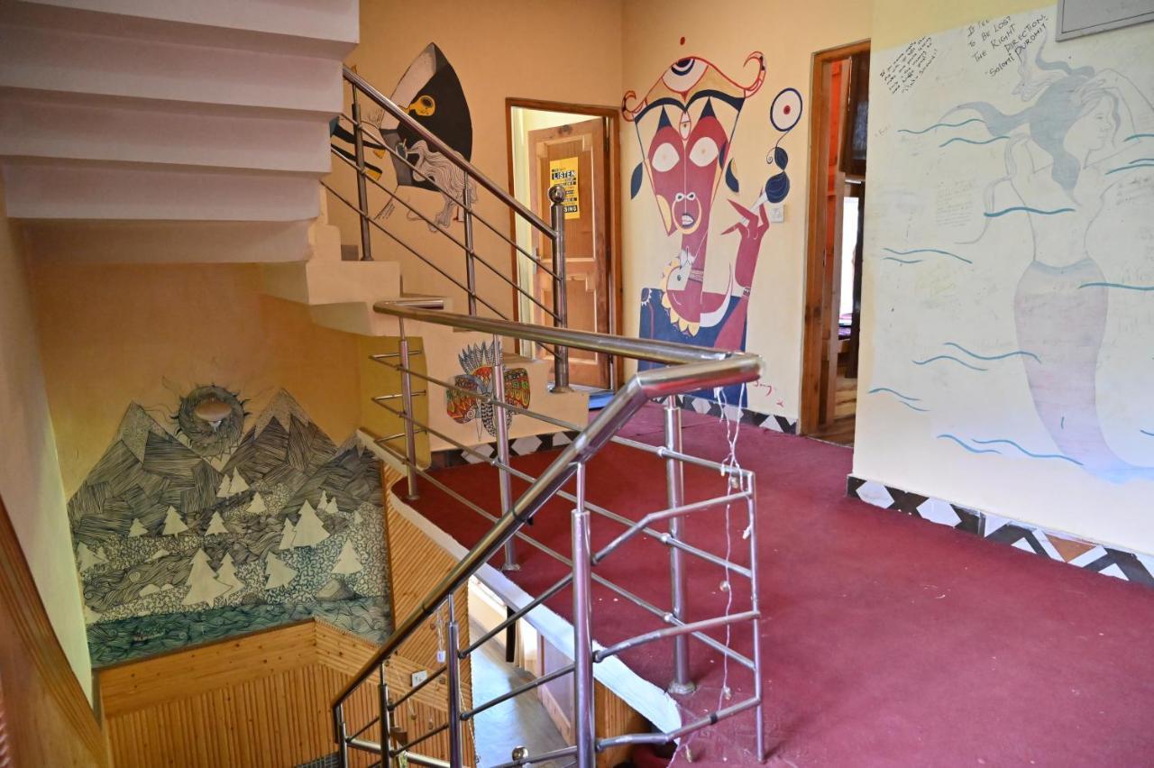 Indian Backpackers Hostel Manāli Extérieur photo