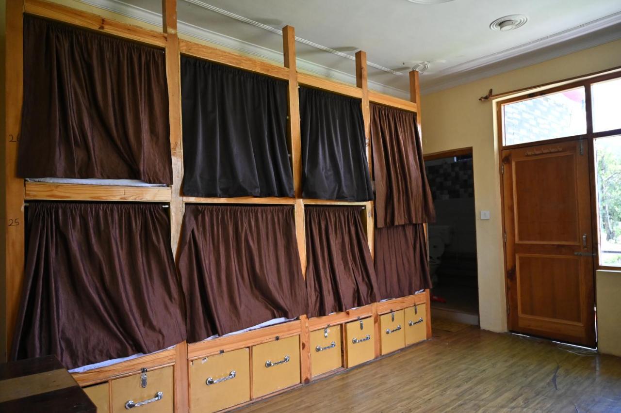 Indian Backpackers Hostel Manāli Extérieur photo