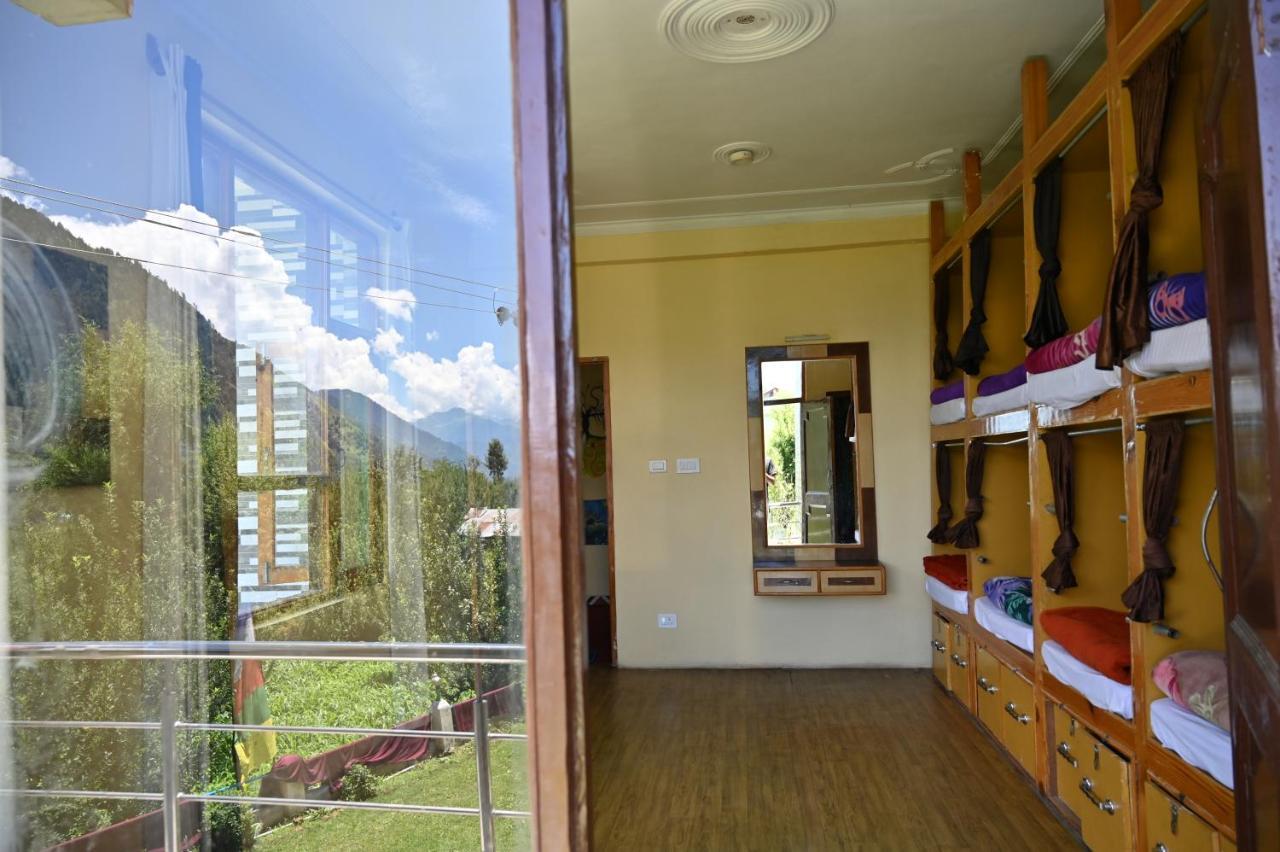 Indian Backpackers Hostel Manāli Extérieur photo
